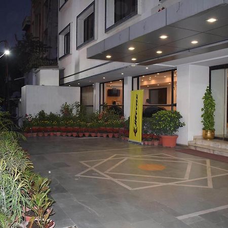 Hotel Vaibhav Varanasi Exterior photo