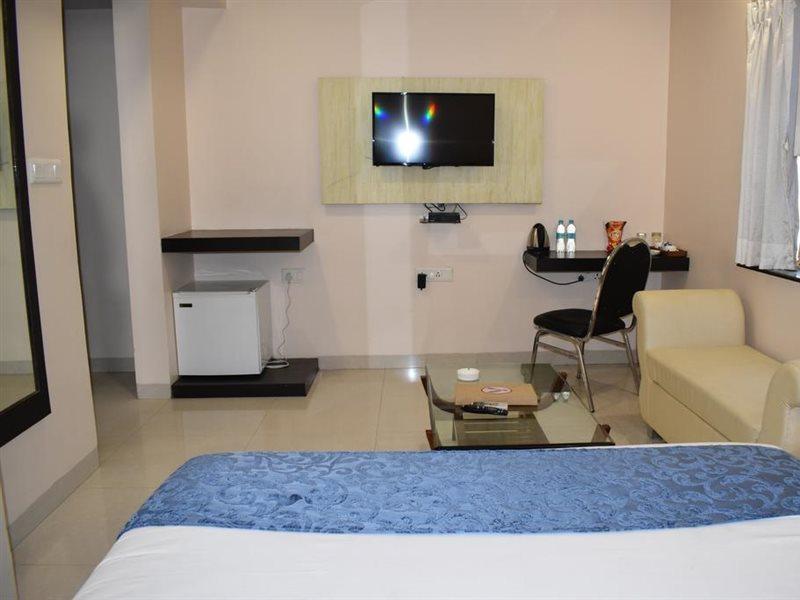 Hotel Vaibhav Varanasi Exterior photo