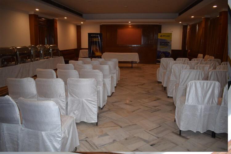 Hotel Vaibhav Varanasi Exterior photo